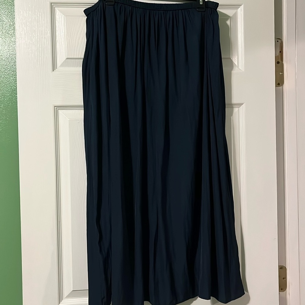 T Tahari Pull-On Skirt with pockets XL, EUC